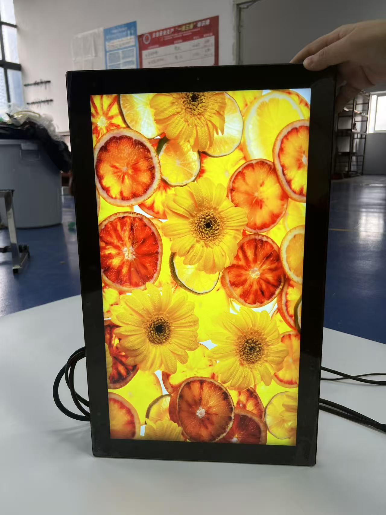 Laatste bedrijfsblogs IP67 Waterdichte Industriële LCD Monitor Buitengebruik